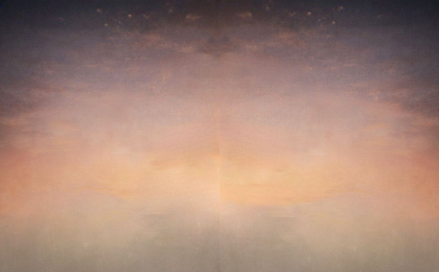 Podium se zataženým závěsem